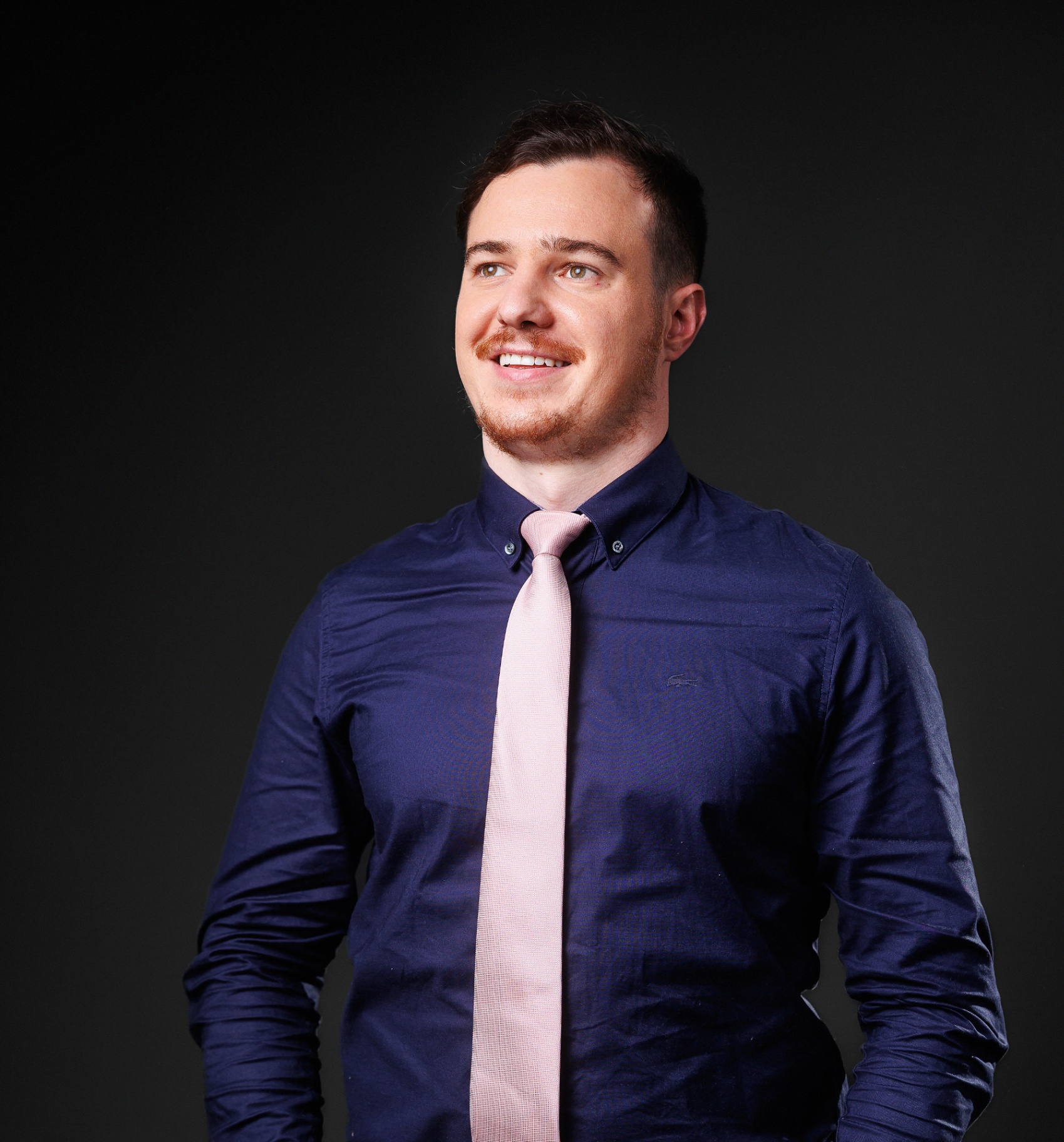 Dr. Vinícius Marmentini — Ginecologista e Obstetra em Curitiba